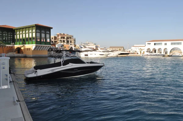 Kıbrıs'ta güzel Limasol Marina