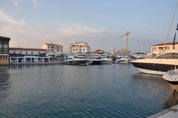 塞浦路斯美丽的利马索尔码头 — 图库照片