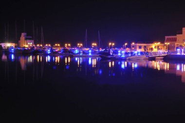 Kıbrıs'ta güzel Gece Limasol Marina