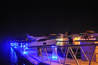 Kıbrıs'ta güzel Gece Limasol Marina