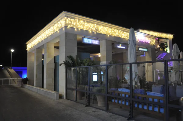 Kıbrıs'ta güzel Noel Gecesi Limasol Marina