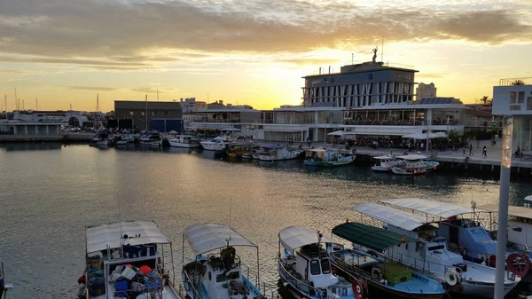 美丽的老港口利马索尔在塞浦路斯 — 图库照片