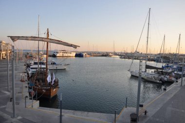 Kıbrıs'ta güzel Eski Port Limasol