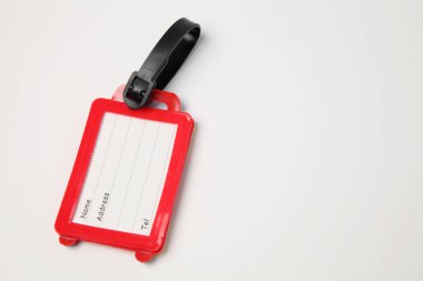 Bagaj etiketi beyaz zemin üzerine