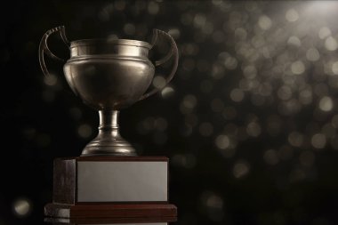 Trophy üzerinde siyah arka plan, yakın çekim