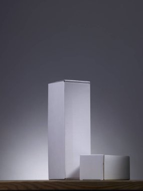 boş beyaz kağıt kutusu ahşap tablo