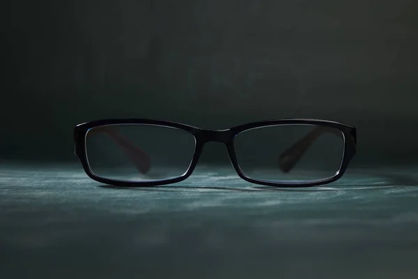 Close Óculos Quadro Negro Com Espaço Cópia — Fotografia de Stock
