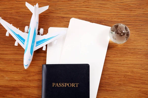 Посадковий Талон Паспорт Іграшковою Площиною Скляною Кулею — стокове фото