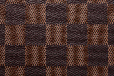 Kuala Lumpur, Malezya - 19 Aralık 2016: Louis Vuitton cüzdan beyaz arka plan üzerinde