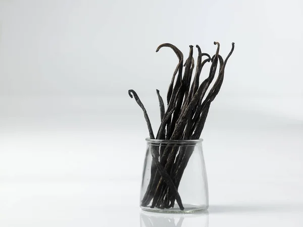 Vanilla Sticks Glass White Background Close — Stock Photo, Image