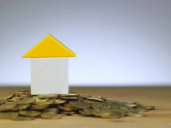 Mini Model House Coins — Stock Photo, Image