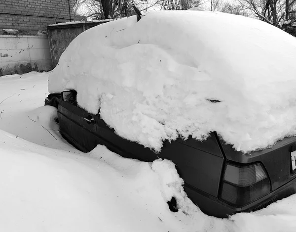 Stand Auto Completamente Innevati Inverno — Foto Stock