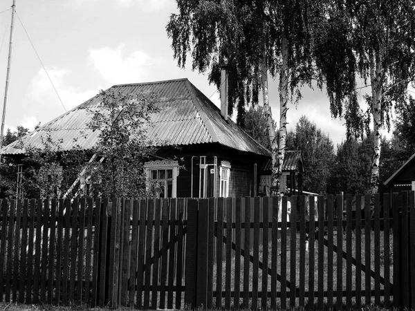 Altes Haus Russischen Dorf Gegen Den Himmel — Stockfoto