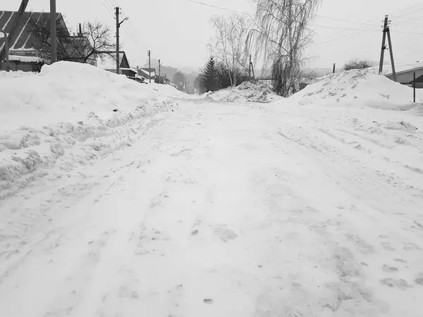 Camino de la tarde en invierno — Foto de Stock