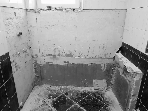 Renovação do banheiro e paredes alinhadas — Fotografia de Stock