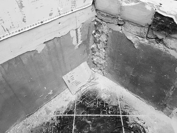 Banyo yenileme ve hizalanmış duvarlar