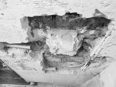 tuğla duvar ve propilen boru