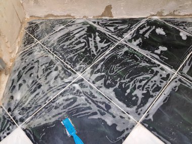 Onarım - kireç ve fırça ile sabun