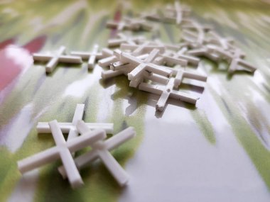 Haçlar fayans karo zemin üzerinde döşeme için