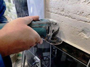 Onarım - açı değirmeni veya çoklu aracı