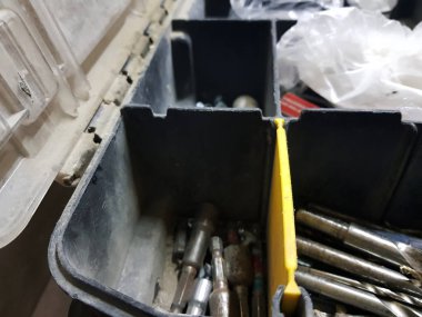 Profesyonel yapı araçları için büyük kutu