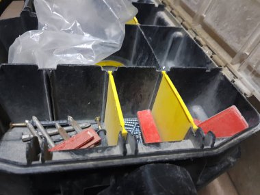 Profesyonel yapı araçları için büyük kutu