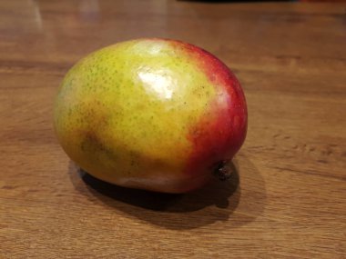 Masada güzel, Olgun ve lezzetli mango