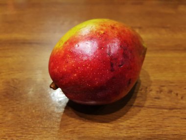 Masada güzel, Olgun ve lezzetli mango