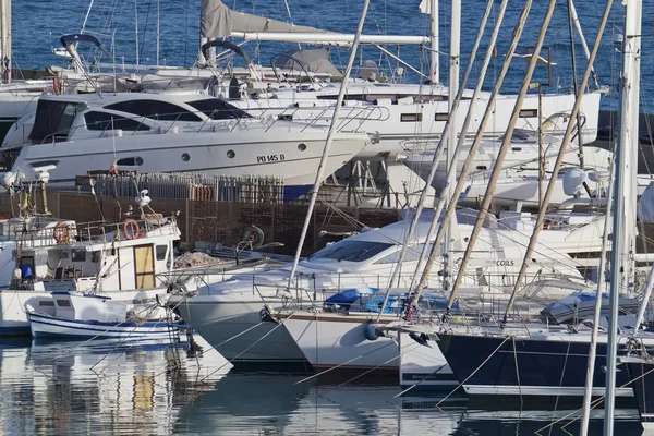 Włochy Sycylia Morze Śródziemne Marina Ragusa Maja 2018 Drewniane Łodzie — Zdjęcie stockowe