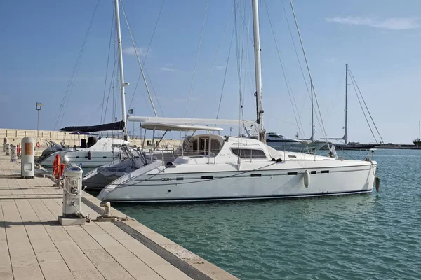 Italien Sizilien Mittelmeer Marina Ragusa Juni 2018 Segelboote Hafen Leitartikel — Stockfoto