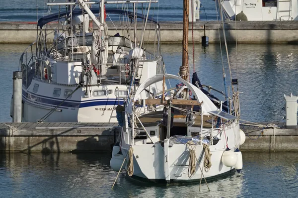 Italien Sicilien Medelhavet Marina Ragusa Juli 2018 Segelbåtar Hamnen Ledare — Stockfoto