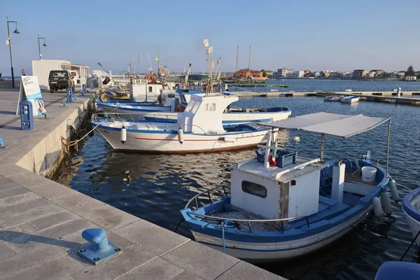 Talya Sicilya Marzamemi Siracusa Eyaleti Temmuz 2018 Balıkçı Tekneleri Limanda — Stok fotoğraf