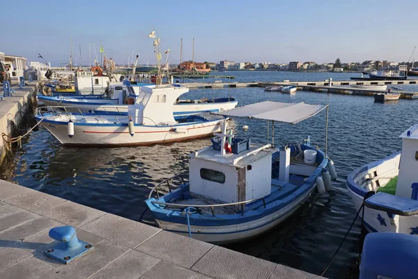 Itálie Sicílie Marzamemi Provincie Siracusa Rybářské Lodě Přístavu — Stock fotografie