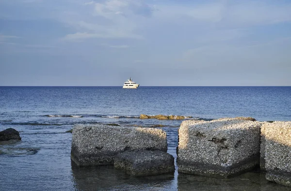 Італія Сицилія Іонічне Море Marzamemi Провінція Сіракузи Переглянути Скелястому Узбережжі — стокове фото