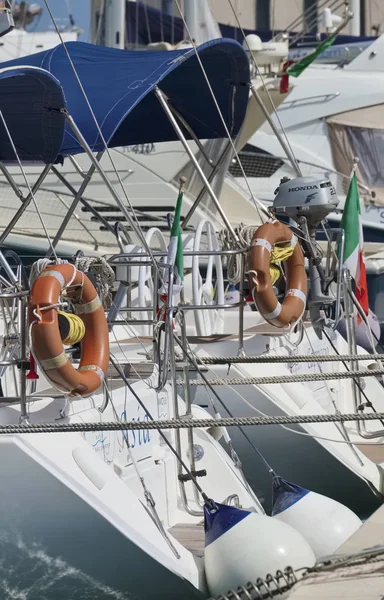 Italia Sicilia Mar Mediterraneo Marina Ragusa Luglio 2018 Barche Vela — Foto Stock