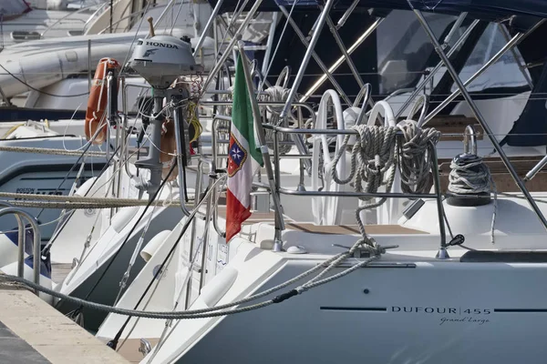 Italien Sicilien Medelhavet Marina Ragusa Juli 2018 Segelbåtar Hamnen Ledare — Stockfoto