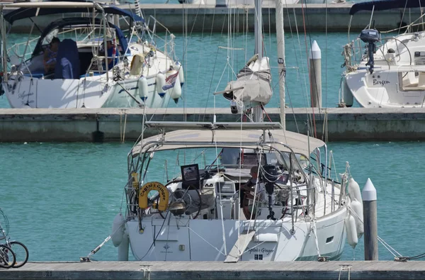 Italia Sicilia Mar Mediterraneo Marina Ragusa Luglio 2018 Barche Vela — Foto Stock