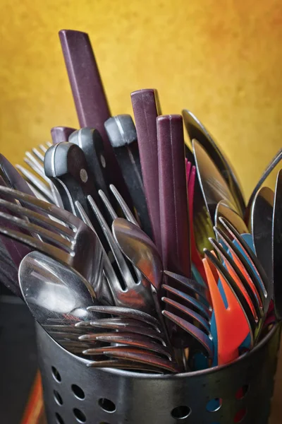 厨房里的叉子 勺子和刀子 — 图库照片