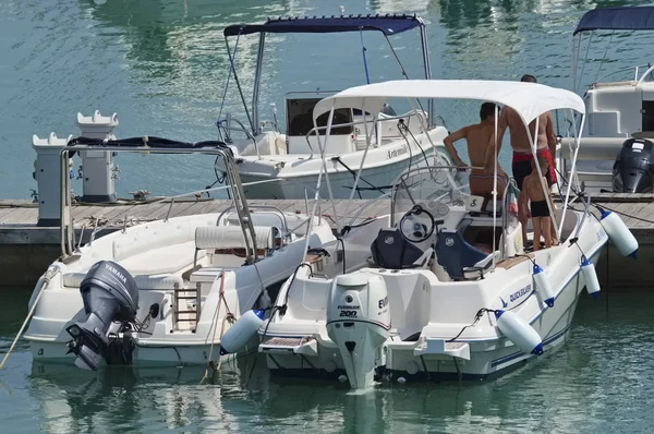 Italien Sizilien Mittelmeer Marina Ragusa August 2018 Menschen Auf Einem — Stockfoto