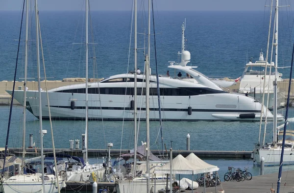 Italien Sizilien Mittelmeer Marina Ragusa August 2018 Eine Große Luxusjacht — Stockfoto