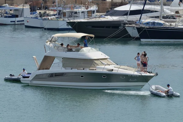 Italien Sizilien Mittelmeer Marina Ragusa August 2018 Menschen Auf Einer — Stockfoto