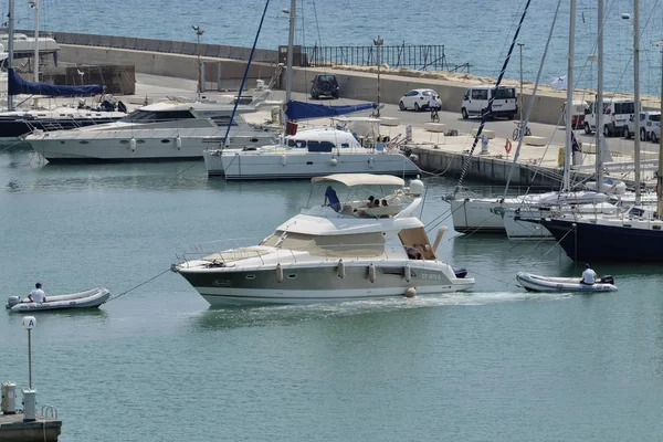 Italien Sizilien Mittelmeer Marina Ragusa August 2018 Menschen Auf Einer — Stockfoto