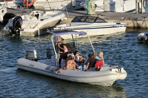 Italie Sicile Méditerranée Marina Ragusa Août 2018 Les Gens Sur — Photo