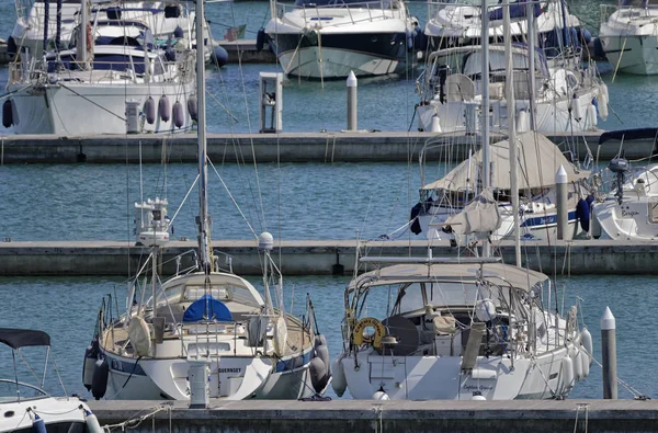 Włochy Sycylia Morze Śródziemne Marina Ragusa Sierpień 2018 Luksusowe Jachty — Zdjęcie stockowe