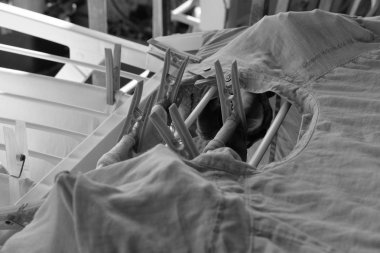 Kurutma askısında çamaşır yıkadım.