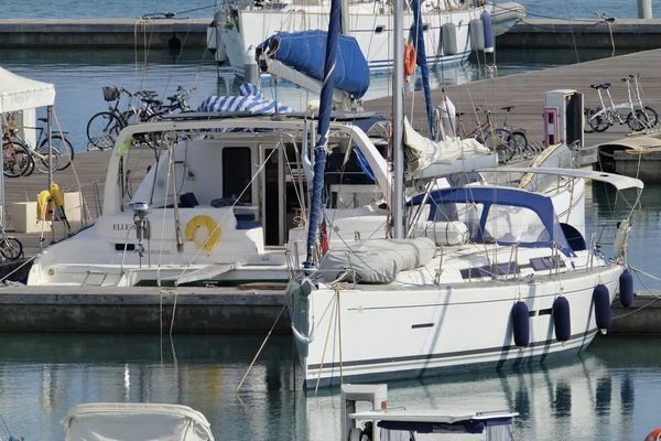 Italien Sicilien Medelhavet Marina Ragusa September 2018 Segelbåtar Hamnen Ledare — Stockfoto