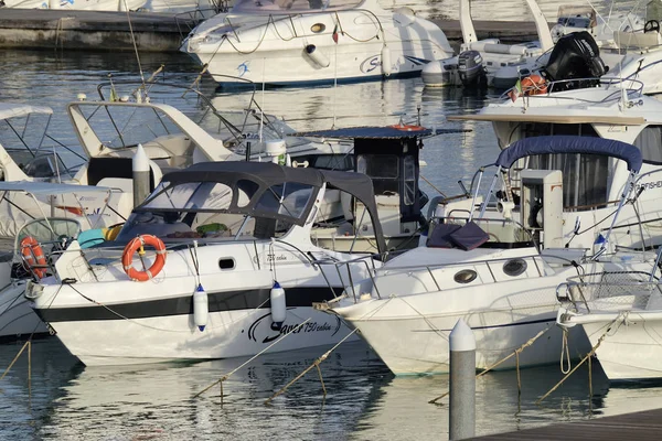 Itálie Sicílie Středozemní Moře Marina Ragusa Září 2018 Motorové Čluny — Stock fotografie