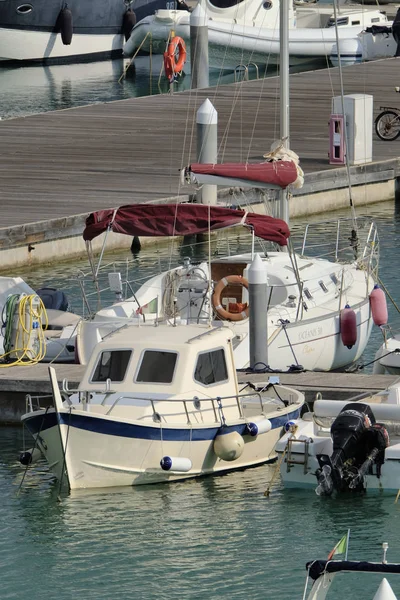 Italien Sizilien Mittelmeer Marina Ragusa September 2018 Motorboote Und Luxusyachten — Stockfoto