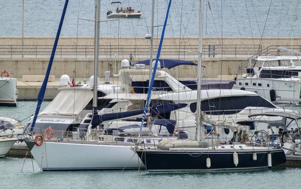 Talya Sicilya Akdeniz Marina Ragusa Eylül 2018 Lüks Yatlar Port — Stok fotoğraf