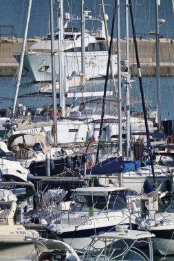 İtalya, Sicilya, Akdeniz, Marina di Ragusa; 22 Eylül 2018, motorlu tekne ve Lüks Yatlar Port - Editörden